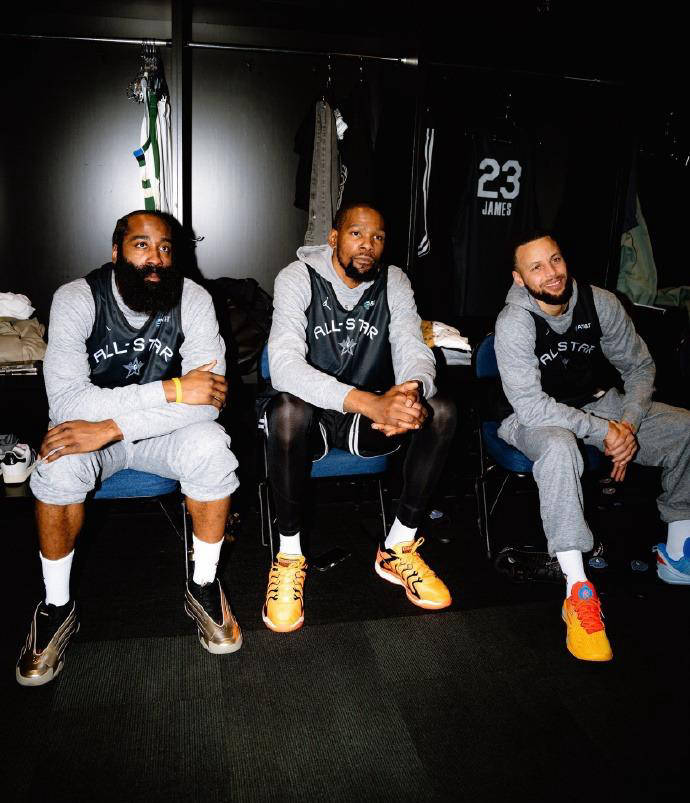 NBA全明星周末活动精彩纷呈，球迷狂欢不断的简单介绍