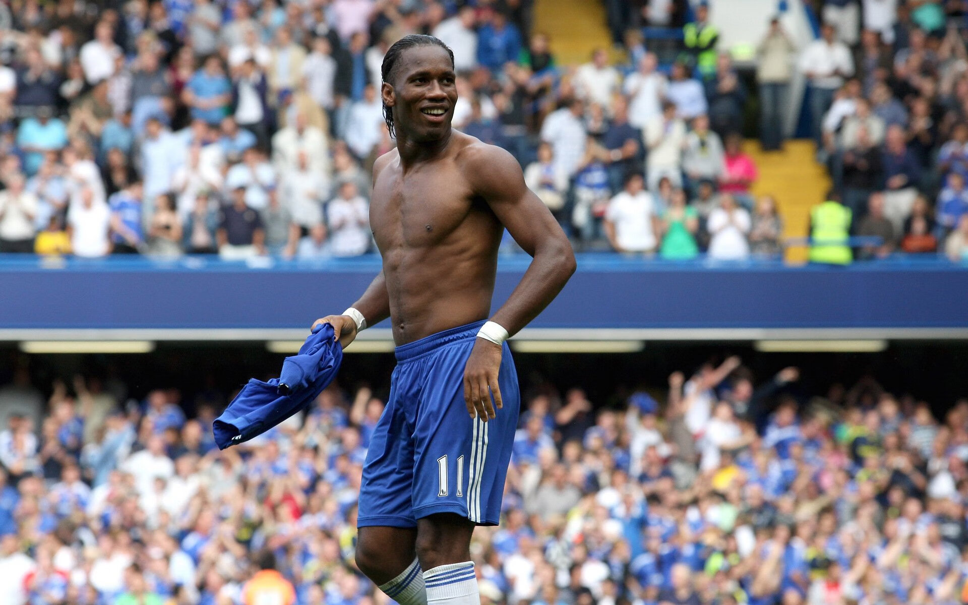 阿扎伦卡回归赛场，比分优势明显首场状态亮眼，IG观众沸腾！